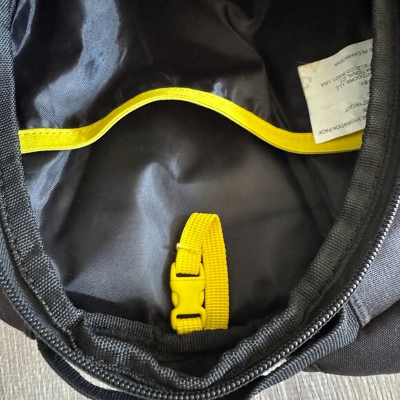 Sierra Designs Hiking Day Pack with 2 Liter Hydration Pouch - Picture 14 of 16